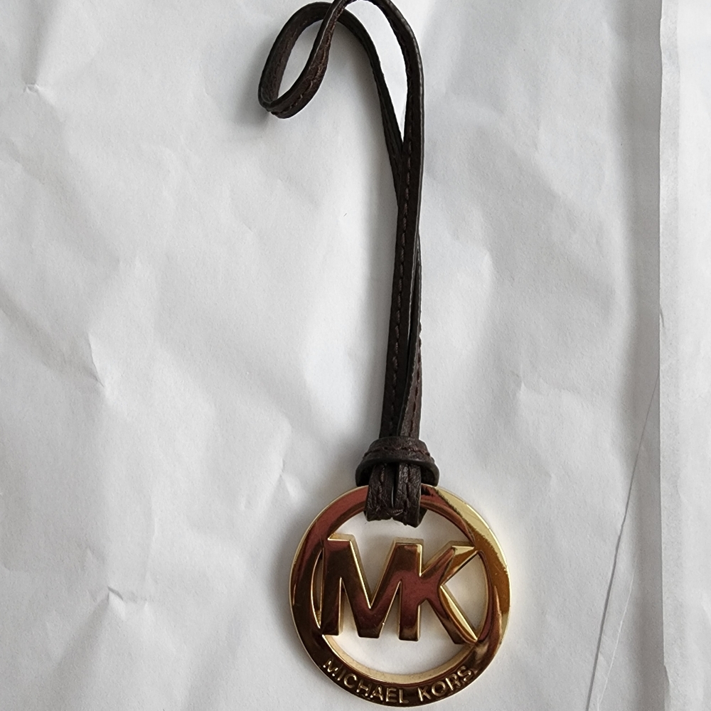 MICHAEL KORS BRASS BROWN LEATHER LOOP STRAP KEY FOB BAG CHARM KEYCHAIN HANGTAG